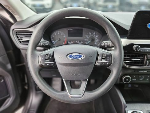 Used 2022 Ford Escape SE image 26