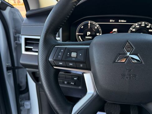 Used 2024 Mitsubishi Outlander SEL image 52