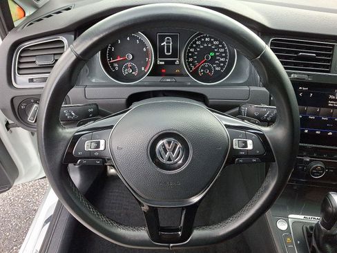 Used 2019 Volkswagen Golf Alltrack SEL image 20