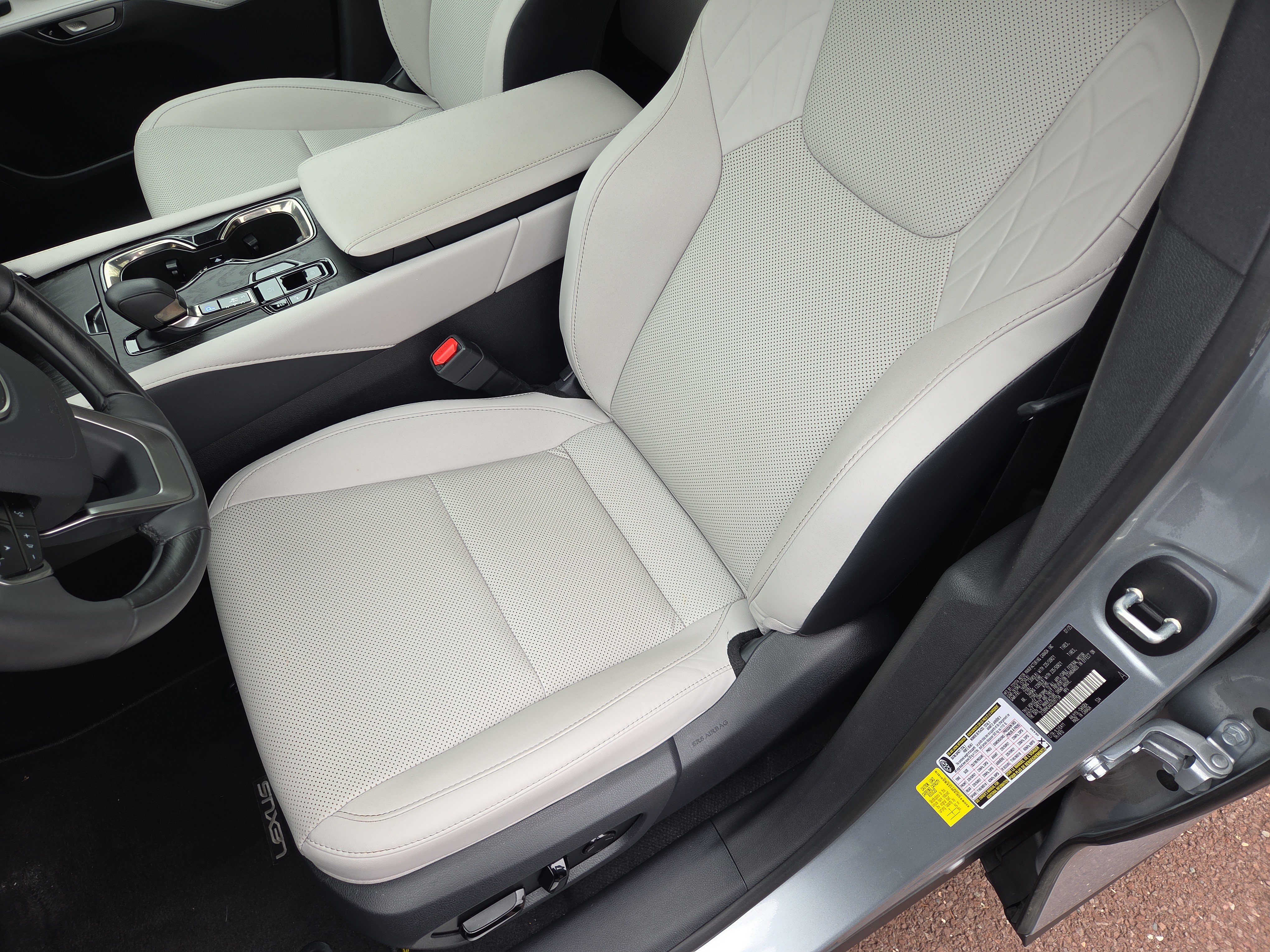 Certified 2025 Lexus RX 350h AWD/4WD image 9