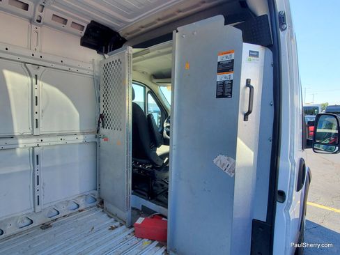 Used 2023 RAM ProMaster 2500 w/ Convenience Group FWD image 5