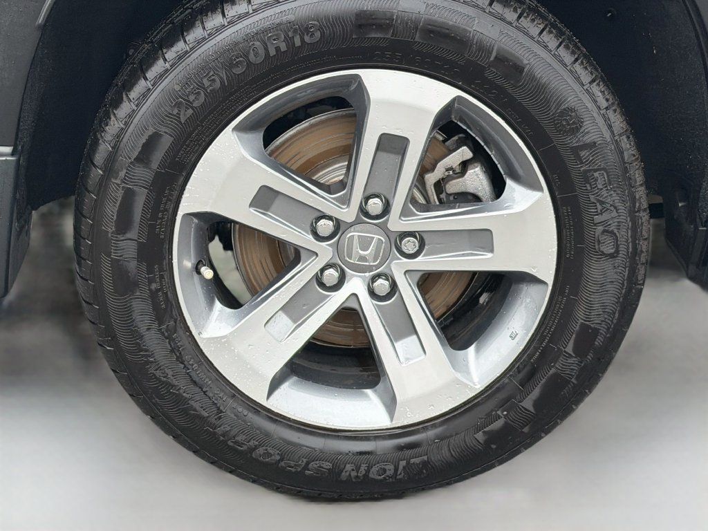 Used 2025 Honda Pilot EX-L image 10