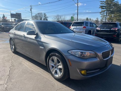 Used 2011 BMW 528i Sedan image 6