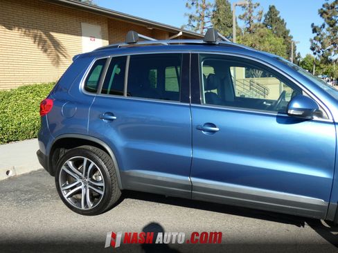 Used 2017 Volkswagen Tiguan SEL FWD image 6