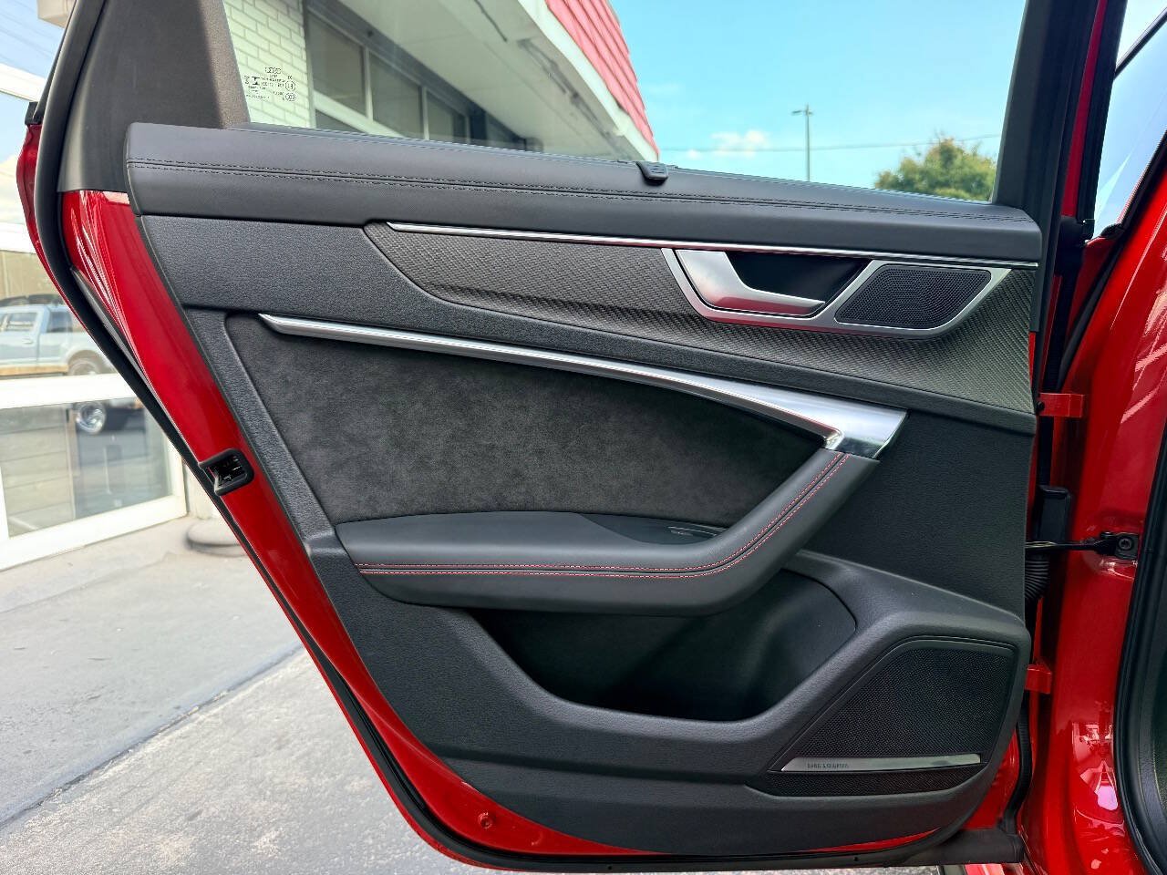 Used 2021 Audi RS 6 AWD/4WD image 30