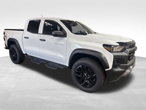 Used 2024 Chevrolet Colorado Trail Boss w/ Advanced Trailering Package image 15