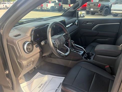 Used 2023 Chevrolet Colorado Z71 w/ Z71 Convenience Package 2 AWD/4WD image 9