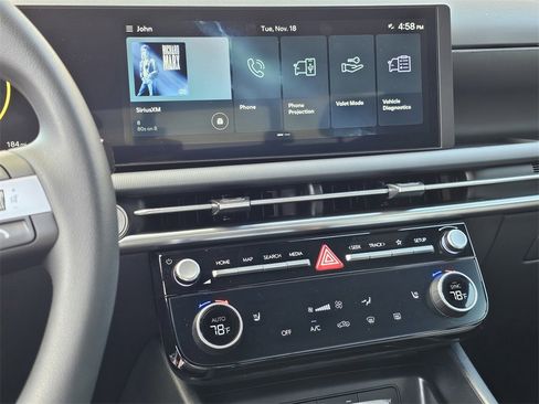 Certified 2026 Hyundai Santa Cruz SEL image 9