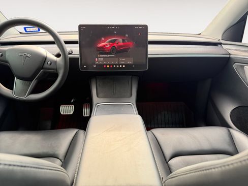 Used 2022 Tesla Model Y Performance AWD/4WD image 11
