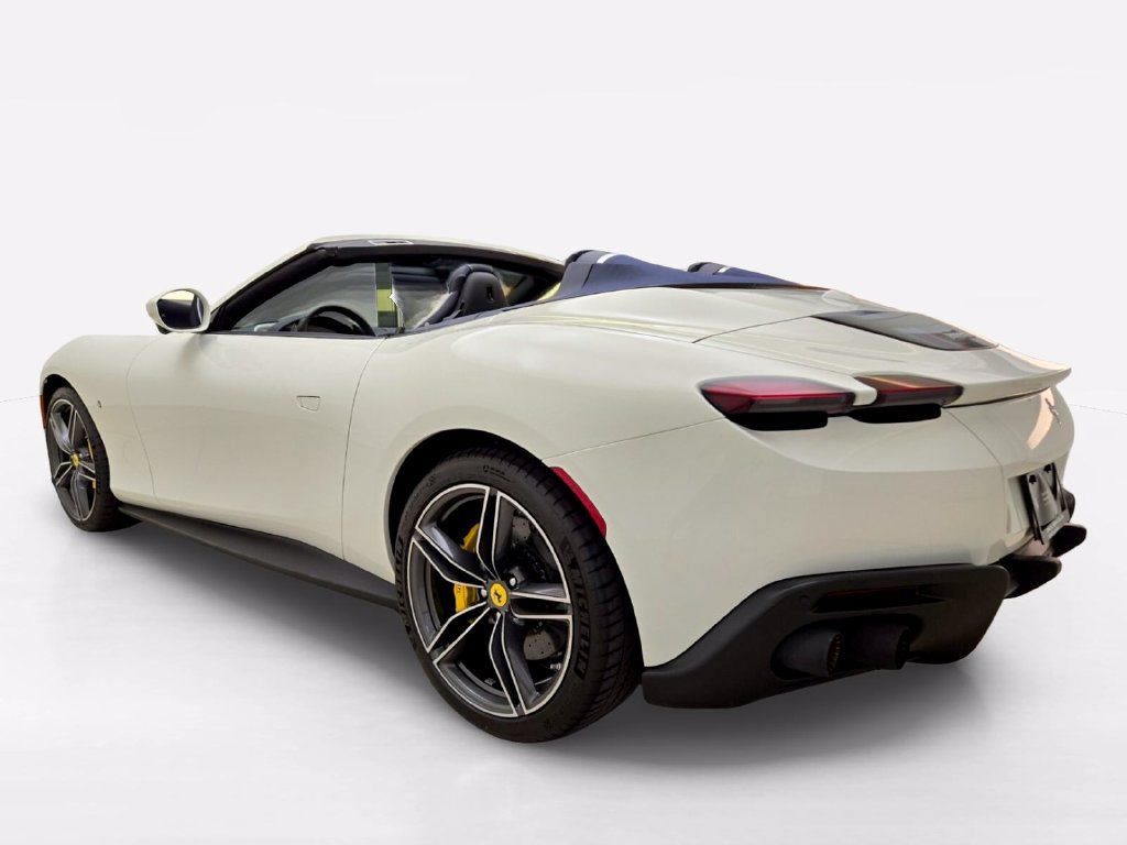 Used 2024 Ferrari Roma Spider RWD image 11