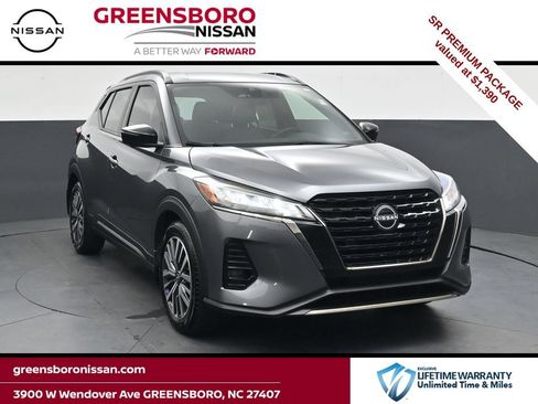 Used 2023 Nissan Kicks SR w/ SR Premium Package FWD image 1
