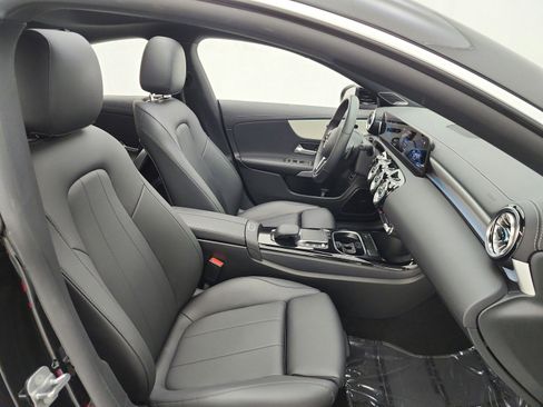 Used 2023 Mercedes-Benz CLA 250 image 26