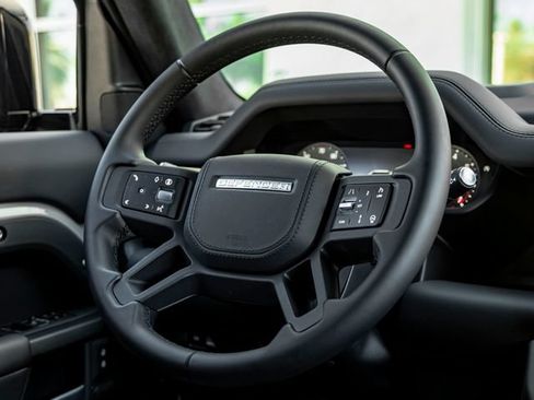 Certified 2026 Land Rover Defender 110 X AWD/4WD image 20