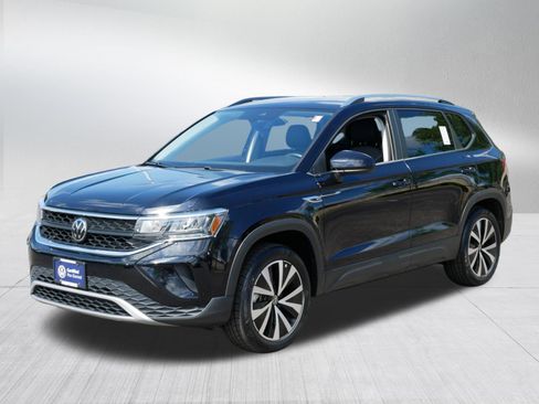 Certified 2023 Volkswagen Taos SE AWD/4WD image 3