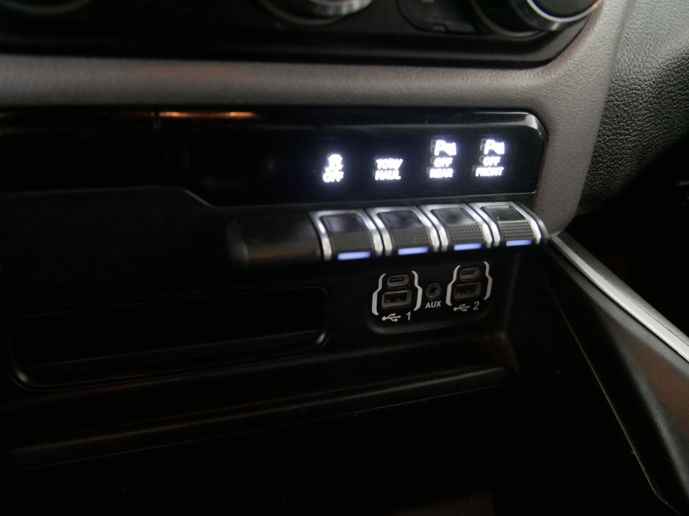 Used 2020 RAM 1500 Big Horn AWD/4WD image 29