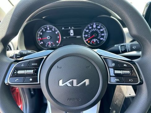 Certified 2023 Kia Forte LXS FWD image 12
