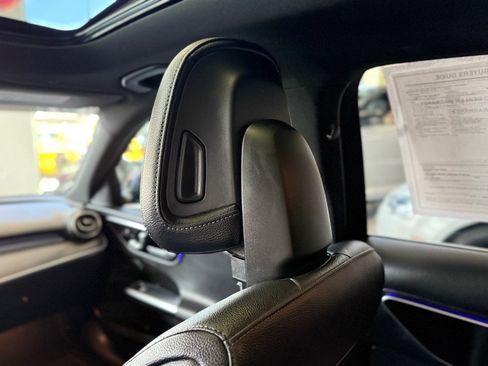 Used 2025 Mercedes-Benz C 300 4MATIC Sedan image 30