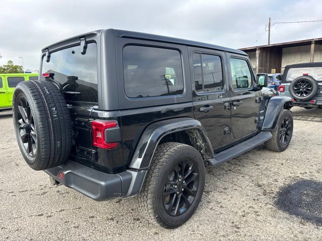 Used 2022 Jeep Wrangler Unlimited Sahara w/ Cold Weather Group AWD/4WD image 5