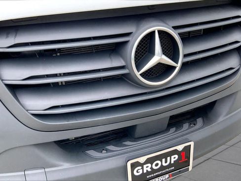 Used 2025 Mercedes-Benz Sprinter 2500 image 26