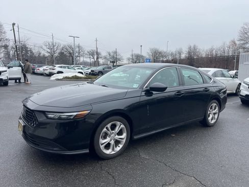 Used 2023 Honda Accord LX image 2