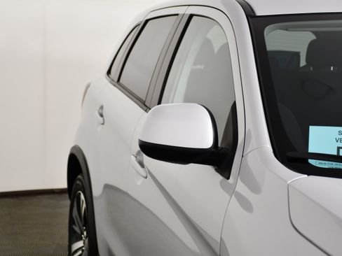 Used 2025 Mitsubishi Outlander Sport ES AWD/4WD image 14