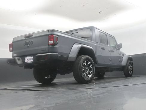 New 2026 Jeep Gladiator Sport AWD/4WD image 40