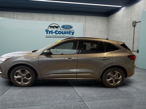 Used 2024 Ford Escape ST-Line w/ Tech Pack #1 image 5