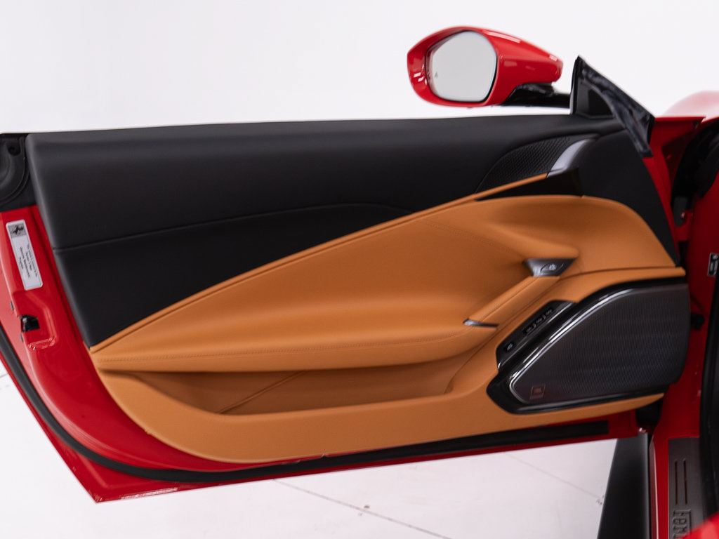 Used 2025 Ferrari Roma Spider RWD image 19