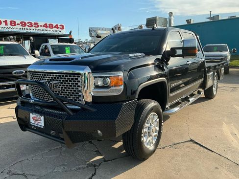 Used 2017 GMC Sierra 3500 Denali w/ Duramax Plus Package AWD/4WD image 2