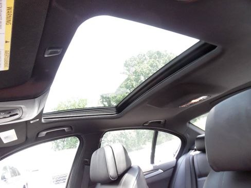Used 2013 BMW 528i xDrive Sedan AWD/4WD image 19