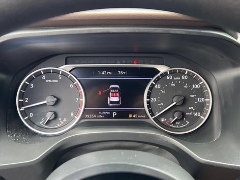 Used 2023 Nissan Rogue SV FWD image 17