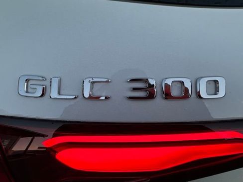 New 2026 Mercedes-Benz GLC 300 4MATIC image 9