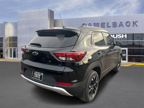 Used 2022 Chevrolet TrailBlazer LT w/ LPO, Blackout Package image 4