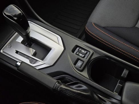 Used 2021 Subaru Crosstrek 2.0i Premium w/ Moonroof Package image 21