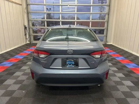 Used 2024 Toyota Corolla LE image 4