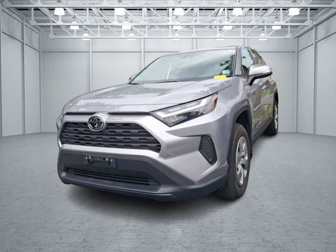 Used 2024 Toyota RAV4 LE AWD/4WD image 1