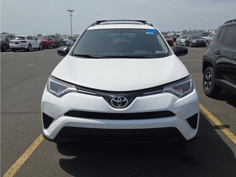 Used 2016 Toyota RAV4 LE image 2