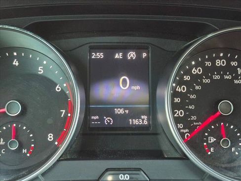 Used 2018 Volkswagen Tiguan SEL AWD/4WD image 10