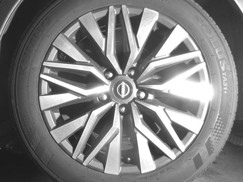 Used 2025 Nissan Altima 2.5 SV image 14