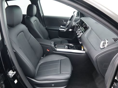 Certified 2025 Mercedes-Benz GLA 250 image 20