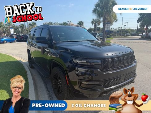 Used 2023 Jeep Wagoneer Series II AWD/4WD image 2