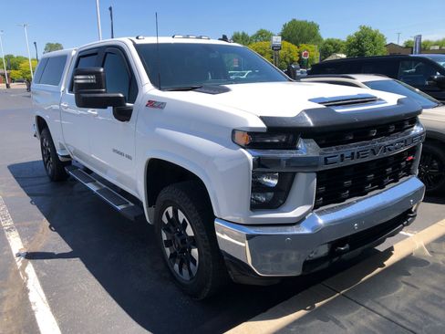 Used 2020 Chevrolet Silverado 2500 LT w/ All Star Edition AWD/4WD image 3