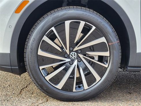 New 2026 Volkswagen ID.4 Pro image 10