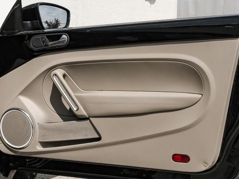 Used 2014 Volkswagen Beetle 1.8T image 37