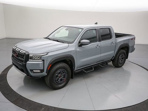 Used 2025 Nissan Frontier PRO-4X AWD/4WD image 10