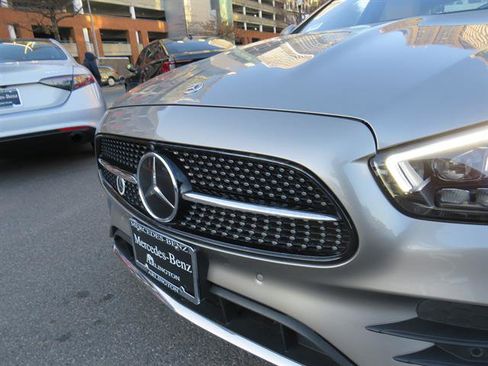 Used 2021 Mercedes-Benz E 350 4MATIC Sedan image 27