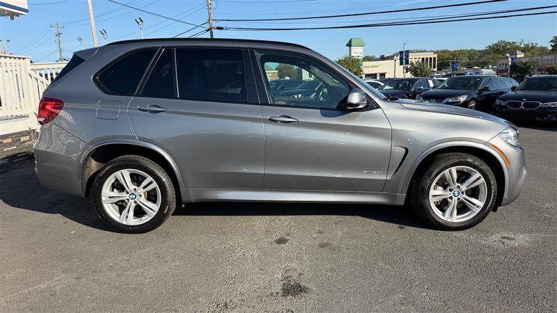 Used 2017 BMW X5 xDrive50i AWD/4WD image 7