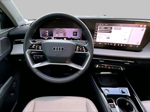 Certified 2026 Audi Q3 quattro 2.0T AWD/4WD image 6