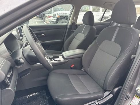 Used 2025 Nissan Sentra SV image 12