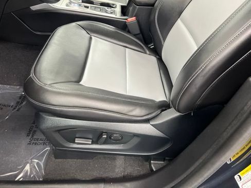 Used 2023 Ford Explorer XLT w/ Equipment Group 202A AWD/4WD image 14